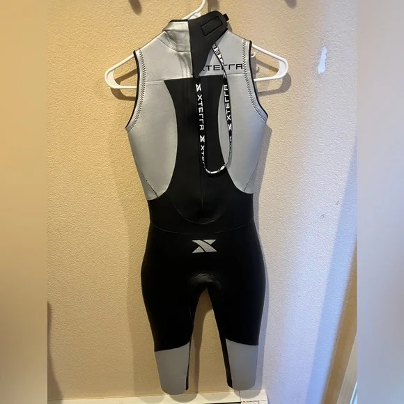 Xterra Women’s Vengeance Sleeveless Triathlon Suit - Picture 3 of 3